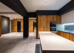 Szafka teletechniczna w mieszkaniu - router, ONT i UPS w porządku i ciszy krok po kroku