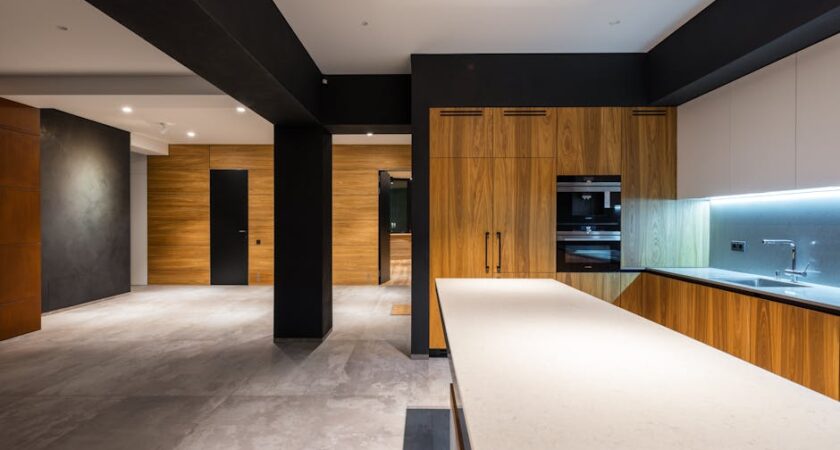 Szafka teletechniczna w mieszkaniu - router, ONT i UPS w porządku i ciszy krok po kroku