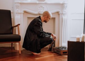 Podłoga winylowa SPC na stare płytki - przygotowanie, montaż i progi krok po kroku