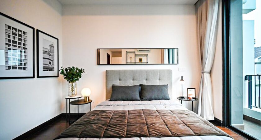 Wezgłowie tapicerowane z oświetleniem i gniazdami - projekt i montaż krok po kroku