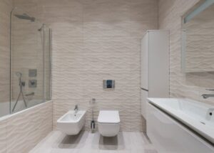 Słuchawka bidetowa w małej łazience - bezpieczny dobór i montaż krok po kroku