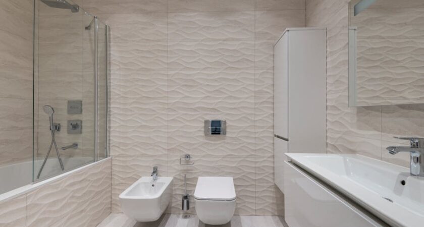 Słuchawka bidetowa w małej łazience - bezpieczny dobór i montaż krok po kroku